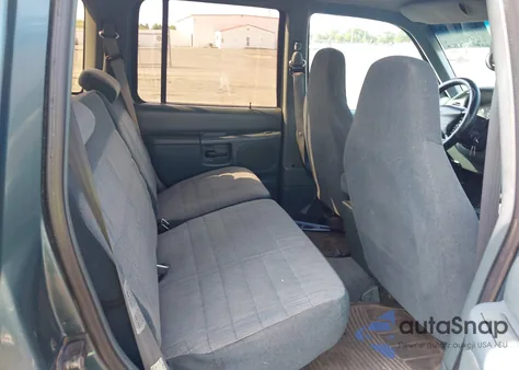 1996 Ford Explorer from USA, damaged, VIN 1FMDU34X3TUC22832